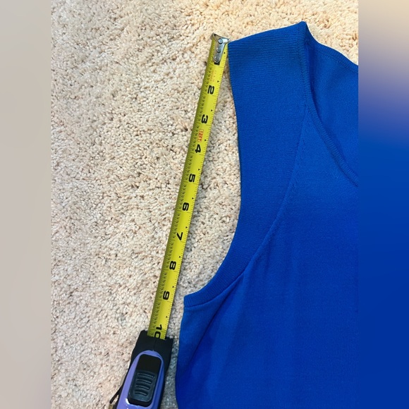 Jones New York sleeveless top. Bright blue. Size large. New with tags - Picture 5 of 8